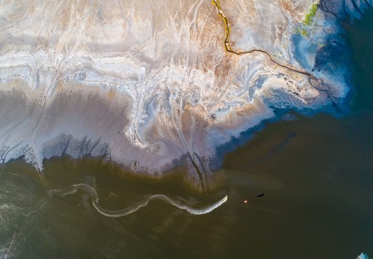 The Last Line; Kitesurfing Lake Natron Tanzania Rein Rijke 