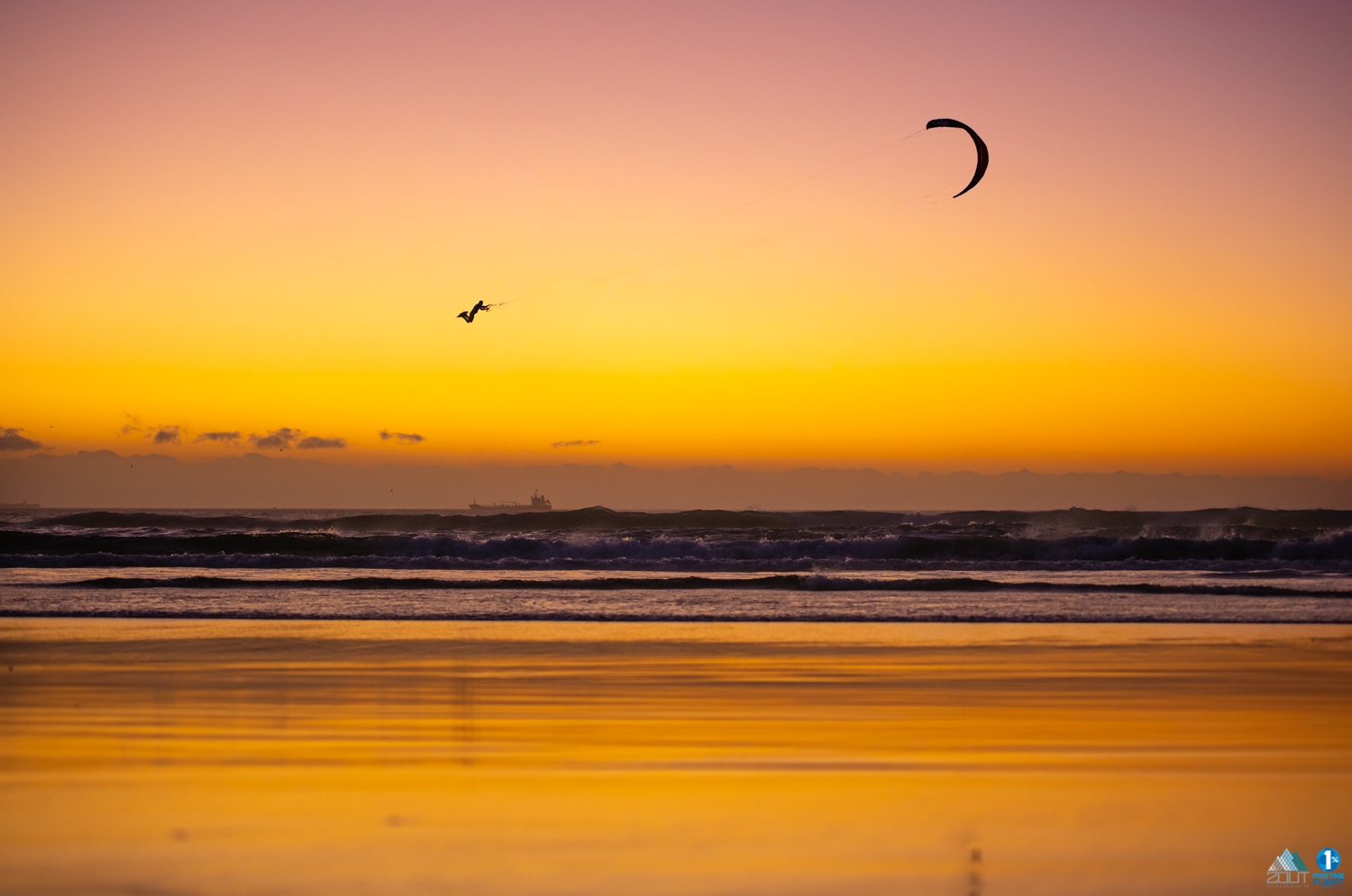 jump sunset kitesurf kiteboarding