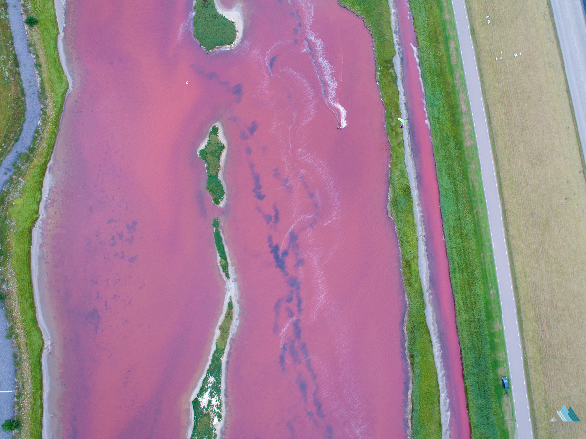 Kitesurfen roze meertje Wagejot Texel